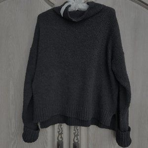 UGG Black Turtleneck Sweater M